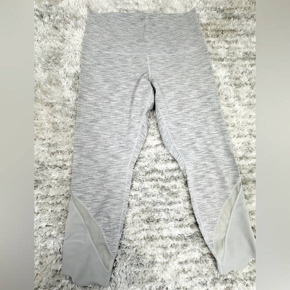 Lululemon Fast Free Crop Leggings Size 12 Gray Scallop - Picture 11 of 13
